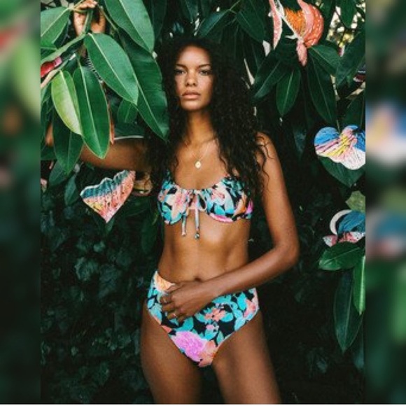 Billabong 🌴 Floral Vibrant Underwire Bikini Top - Picture 2 of 14